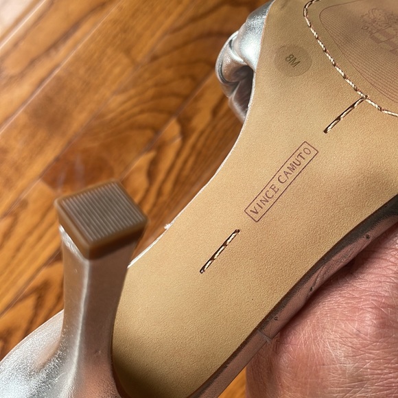 Vince Camuto Heels in SILVER!🖤 - Picture 5 of 11